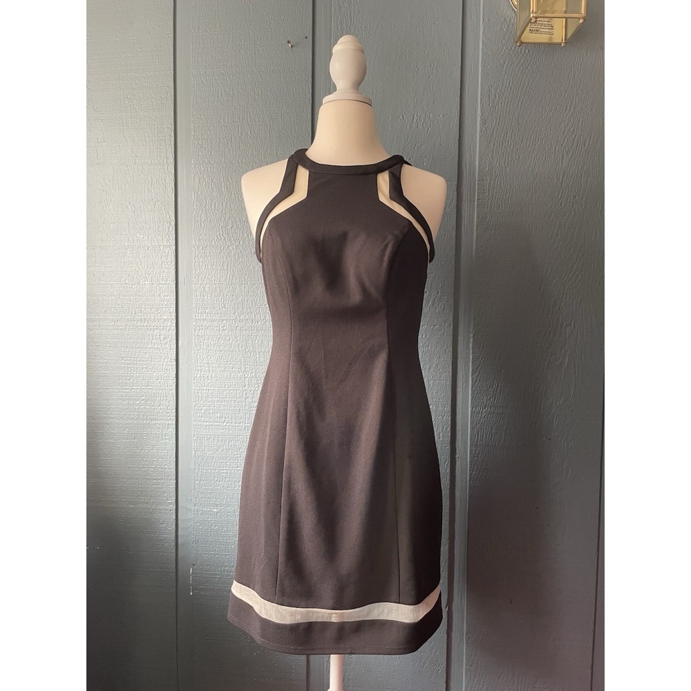 black‎ dress One by Eight Size 4
